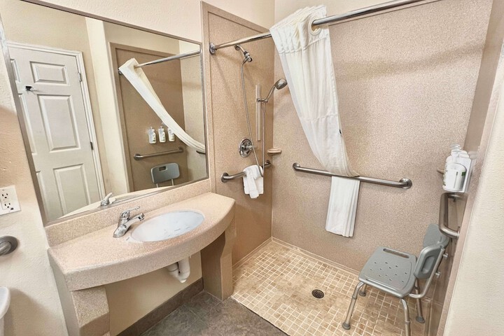 Room 18 of 47