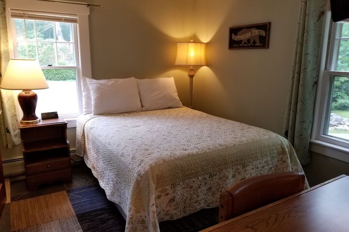 Room 33 of 114