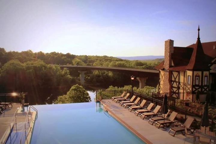 Pool 12 of 39