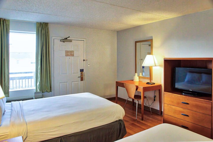 Room 9 of 17