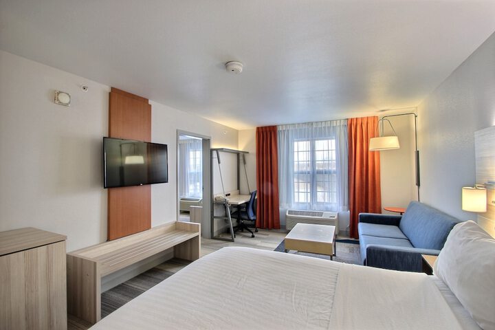 Room 34 of 99