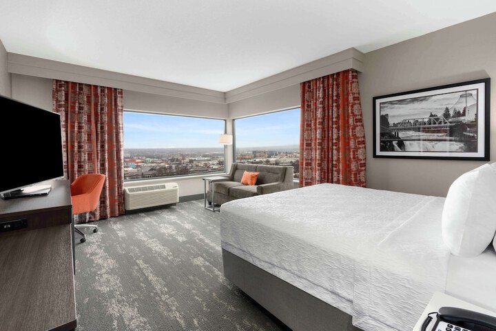 Room 22 of 65
