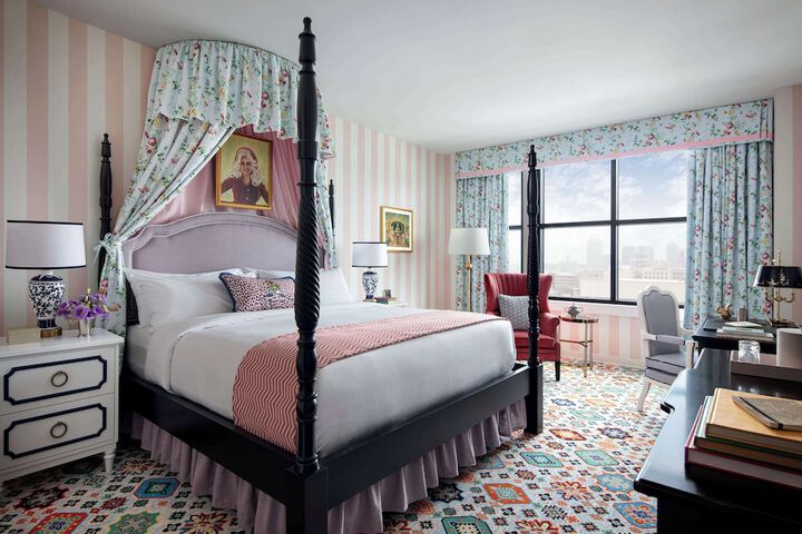 Room 48 of 100