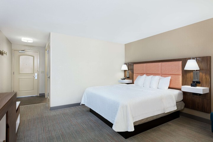 Room 14 of 35