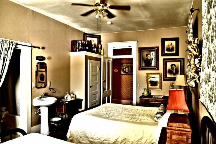Room 34 of 45