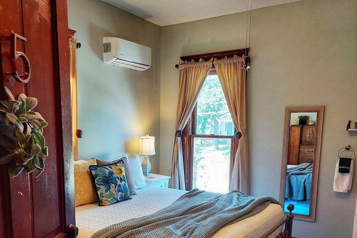 Room 15 of 38