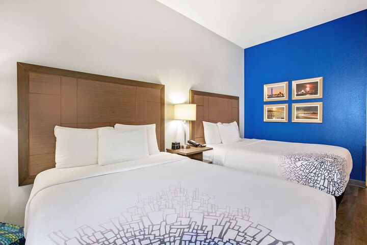 Room 16 of 48