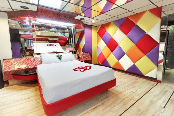 Hollywood Motel