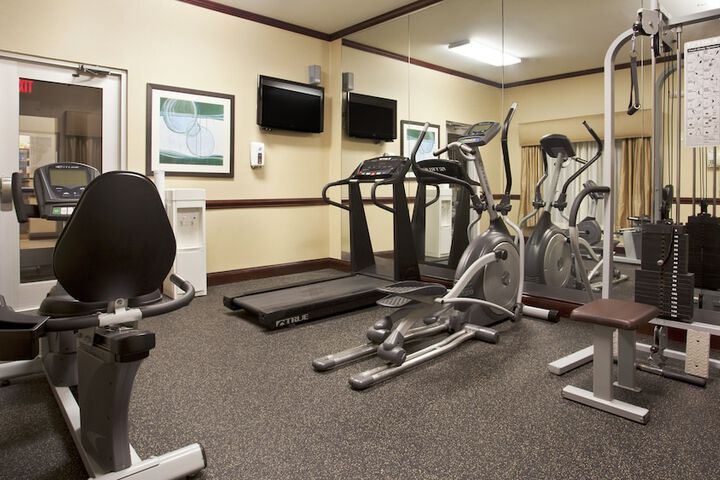 Holiday Inn Express & Suites Allentown West by IHG
