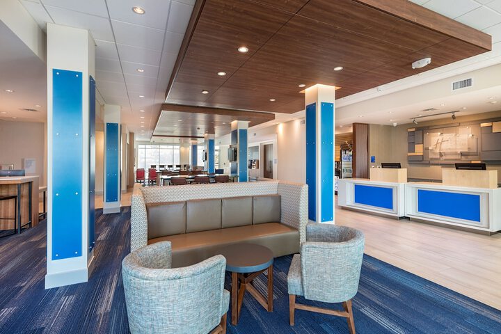 Holiday Inn Express & Suites Moreno Valley - Riverside by IHG