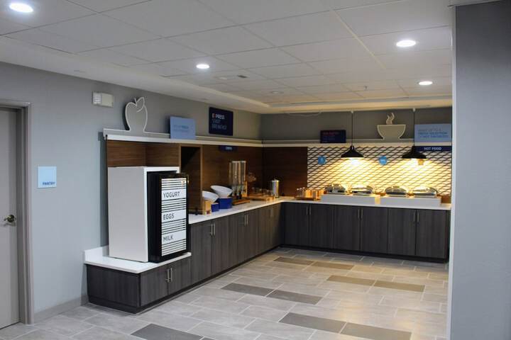 Holiday Inn Express & Suites Enterprise by IHG