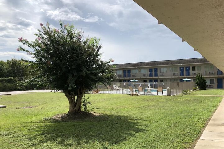 Property Grounds 24 of 24