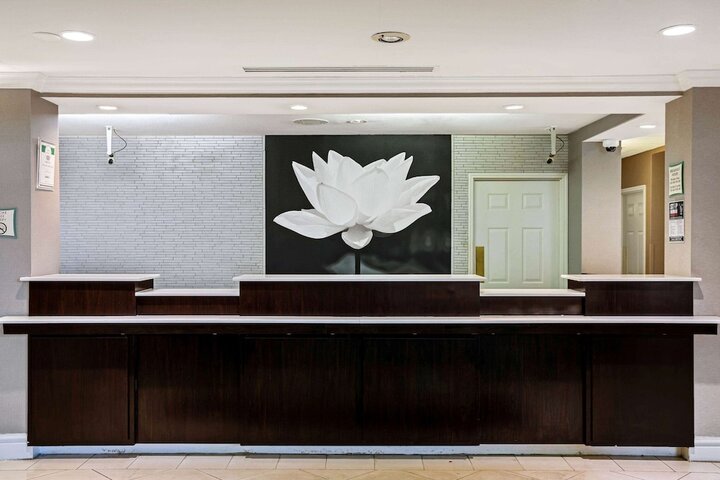 Hotel Interior 11 of 34