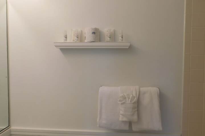 Room 33 of 54