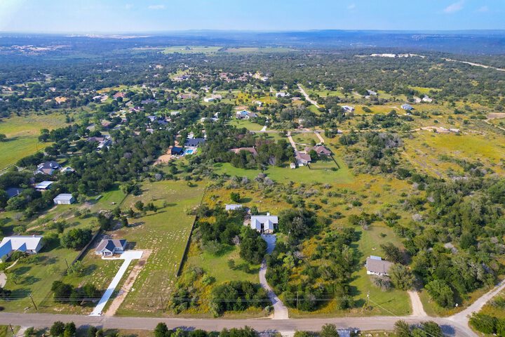 Pet-friendly Marble Falls Home w / Hot Tub!