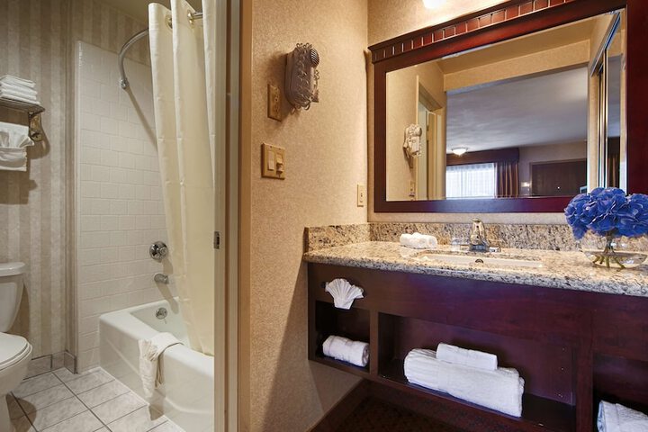 Room 8 of 21