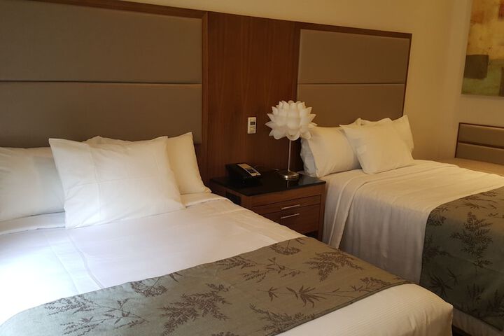 Room 25 of 40
