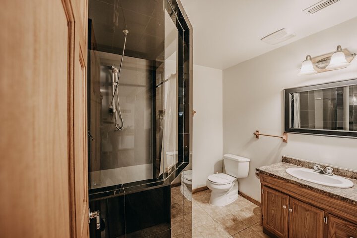 Room 10 of 24