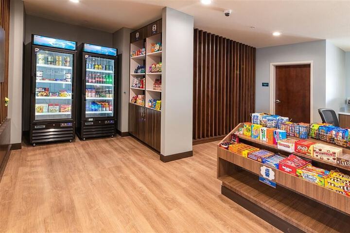 MainStay Suites Carlsbad South