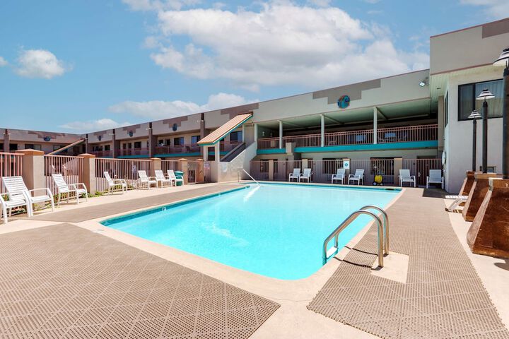 Pool 5 of 41