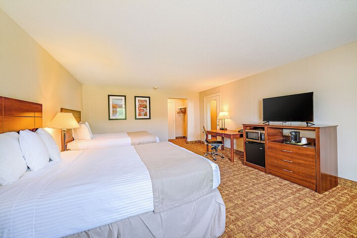 Town and Country Inn & Resort