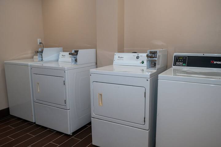 Laundry 31 of 32