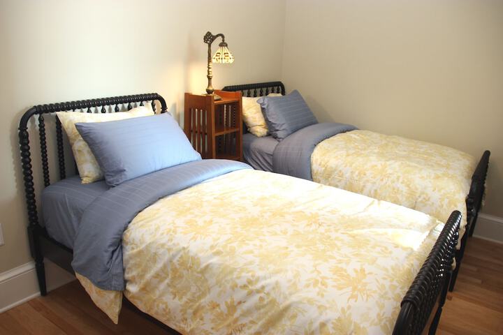 Room 16 of 22