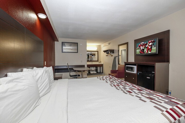 Room 15 of 32