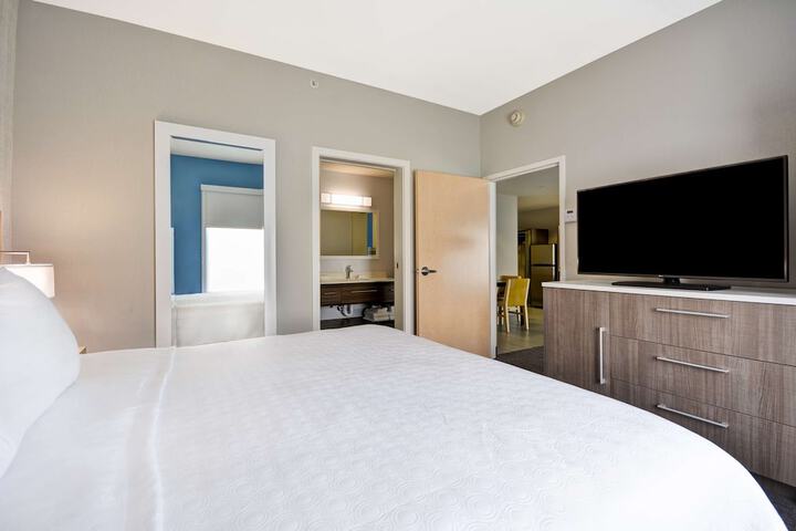 Room 15 of 32