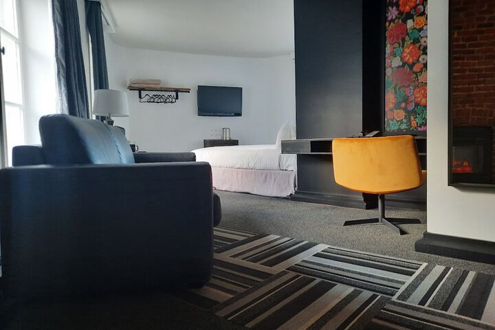 Room 26 of 62