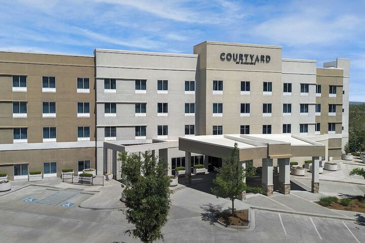 Courtyard by Marriott Atlanta Kennesaw