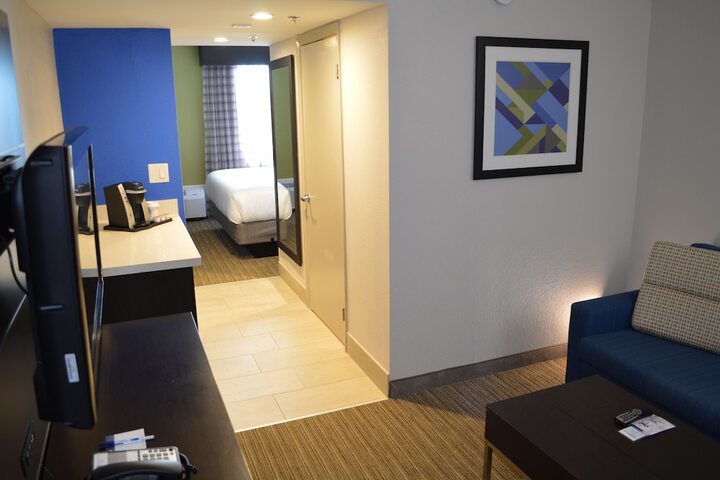 Holiday Inn Express & Suites Miami - Hialeah by IHG