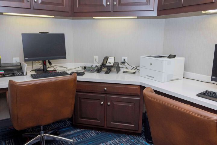 Business Center 69 of 70