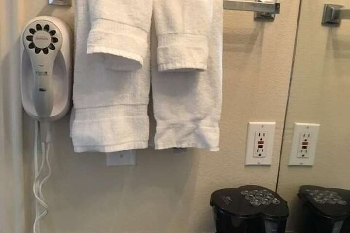 Room 51 of 69