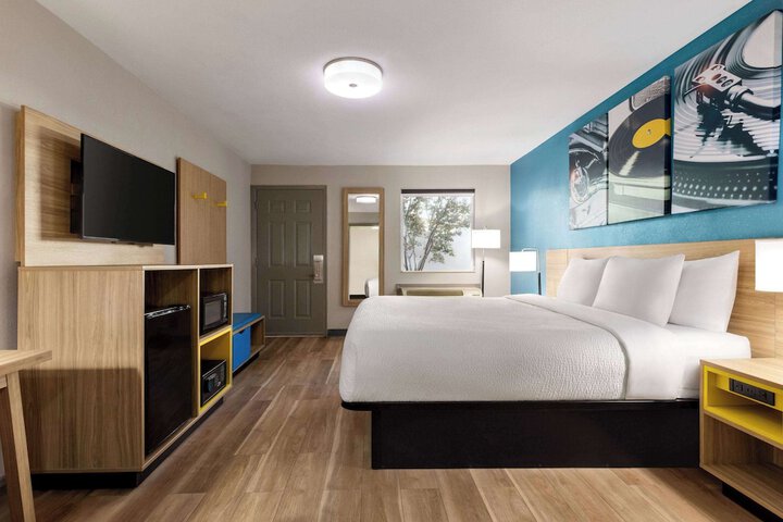 Days Inn by Wyndham Memphis at Graceland
