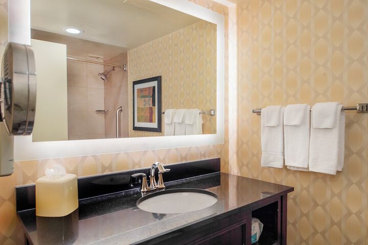 Crowne Plaza St. Louis Airport by IHG