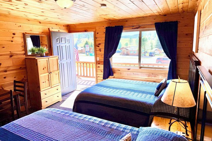 Mountain View Lodge & Cabins