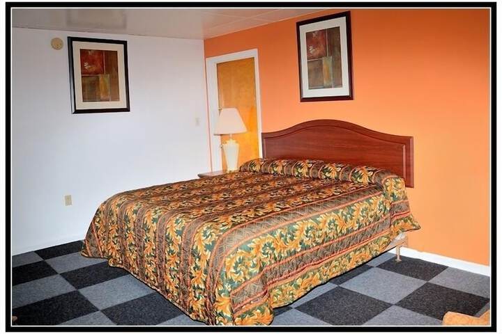 Room 18 of 42