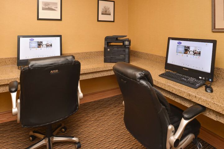 Business Center 59 of 59