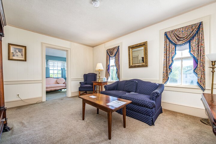 Room 95 of 132