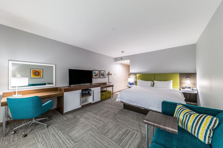 Room 27 of 36