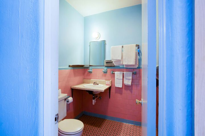 Room 14 of 35