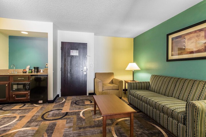 Room 17 of 29