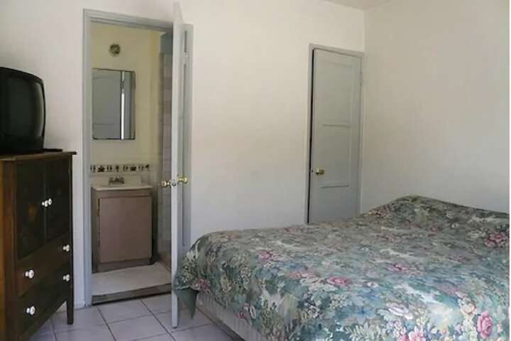Room 37 of 48