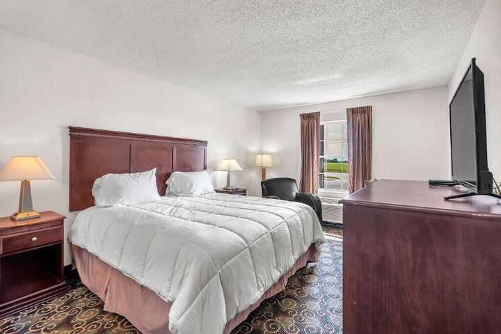 Indiana Beach Hotel and Banquet Hall