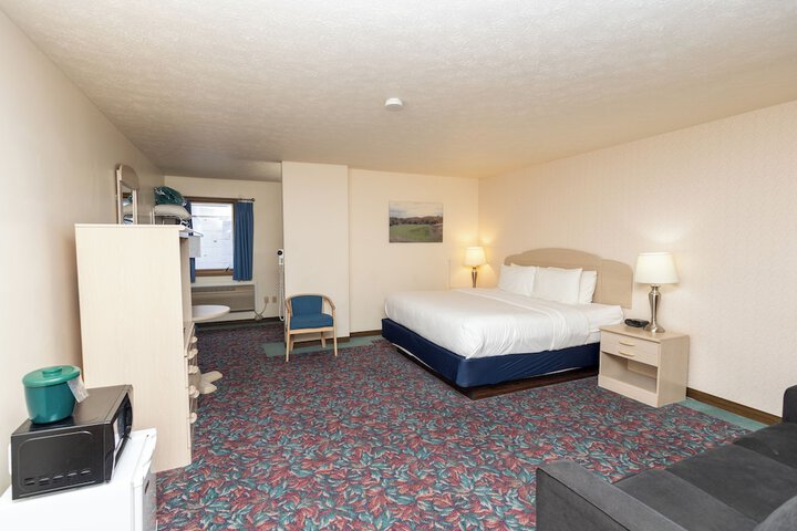 Cedar Motor Inn