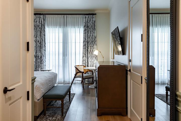 Room 34 of 81