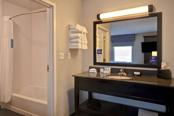 Room 16 of 49