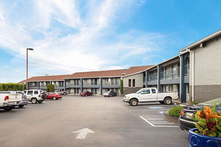Hotel 4 of 41