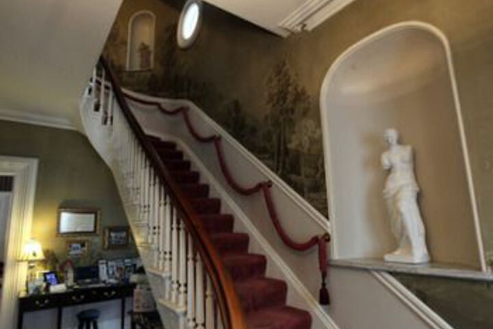 Pinehill Inn